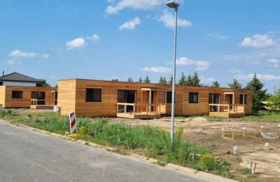 MODULOVÝ DOM 13 X 4,2 METRA 10 KS