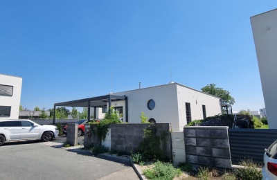 Panelová zostava o veľkosti 152 m2